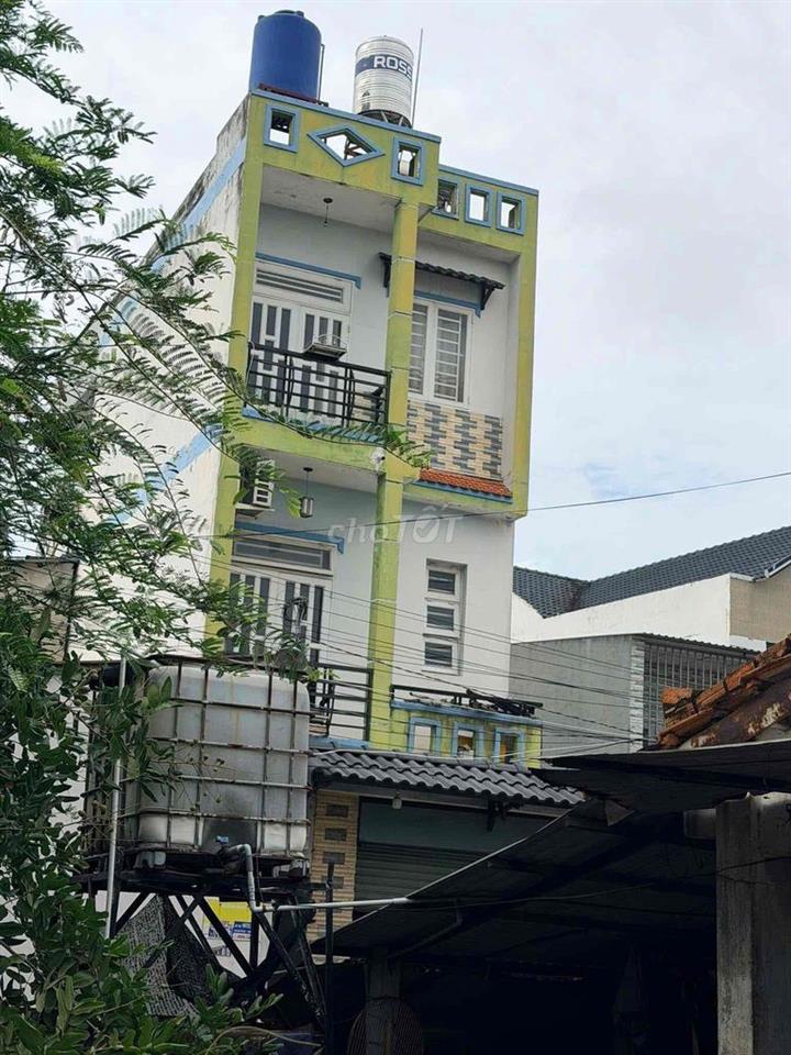 Nhà Đẹp Đông Thạnh Gần Đặng Thúc Vịnh – 1 Trệt 2 Lầu