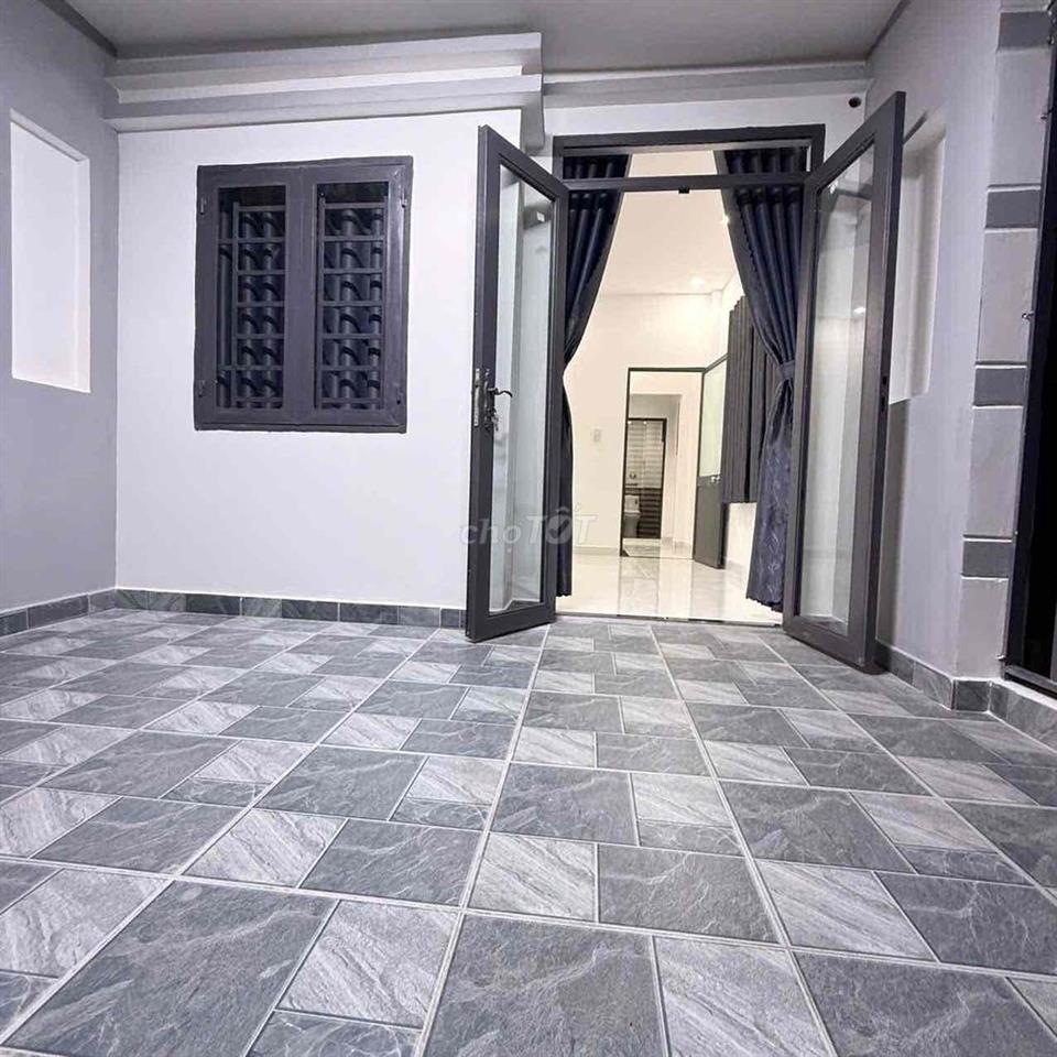 NHÀ LẦU SÂN ĐẬU XE HƠI. HẺM BÊ TÔNG 5M