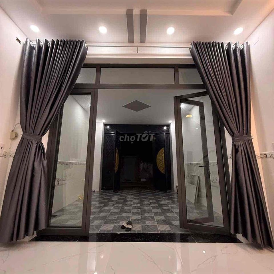 NHÀ LẦU SÂN ĐẬU XE HƠI. HẺM BÊ TÔNG 5M