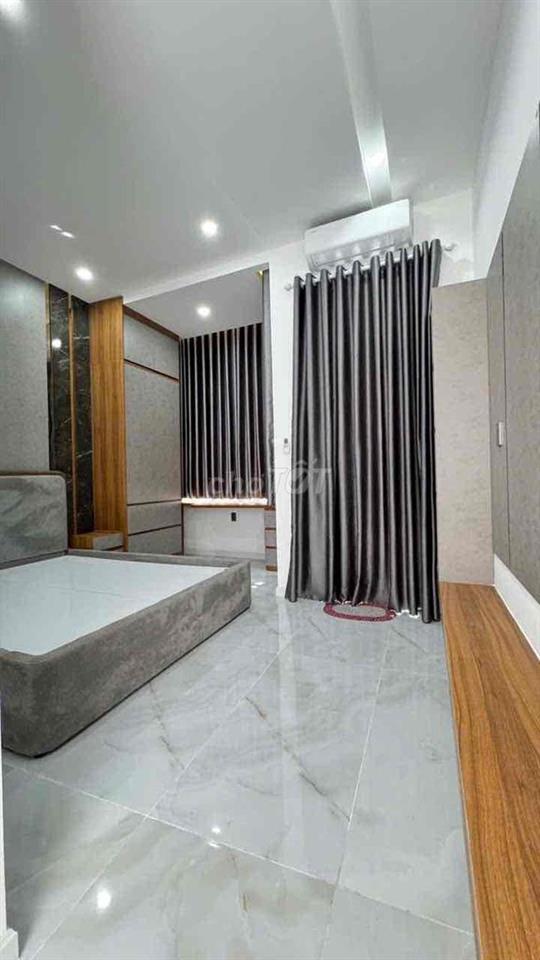 Bán Nhà Tân Phú - Hẻm Xe Hơi 6m - Sổ Hồng Hoàn Công - 4PN