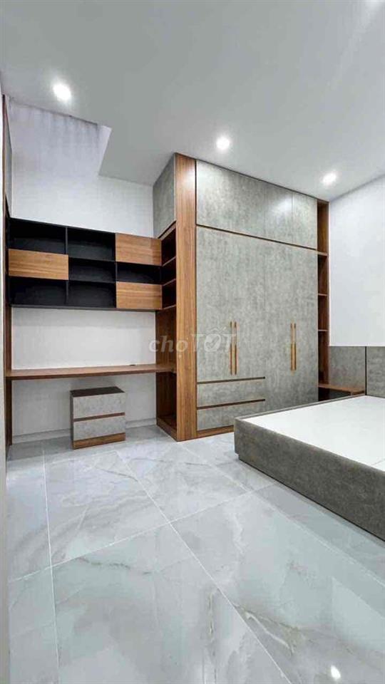 Bán Nhà Tân Phú - Hẻm Xe Hơi 6m - Sổ Hồng Hoàn Công - 4PN
