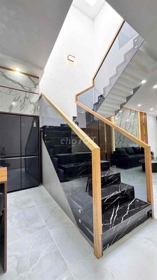 Bán Nhà Tân Phú - Hẻm Xe Hơi 6m - Sổ Hồng Hoàn Công - 4PN