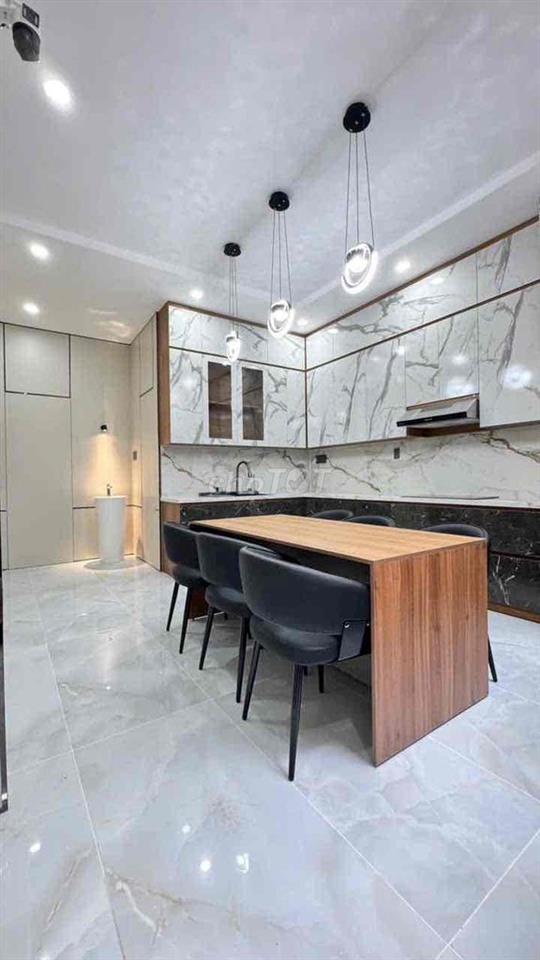 Bán Nhà Tân Phú - Hẻm Xe Hơi 6m - Sổ Hồng Hoàn Công - 4PN