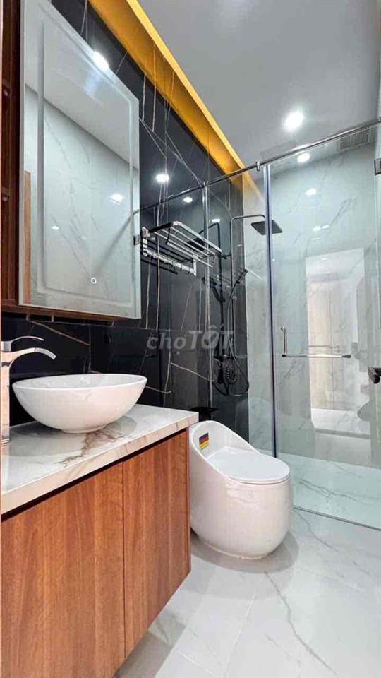 Bán Nhà Tân Phú - Hẻm Xe Hơi 6m - Sổ Hồng Hoàn Công - 4PN