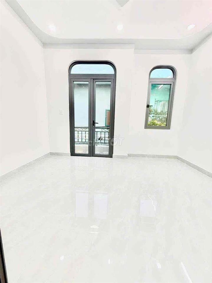 🔥 NHÀ 1 TRỆT 1 LẦU ĐÔNG THẠNH – GẦN CHỢ THỚI TỨ
