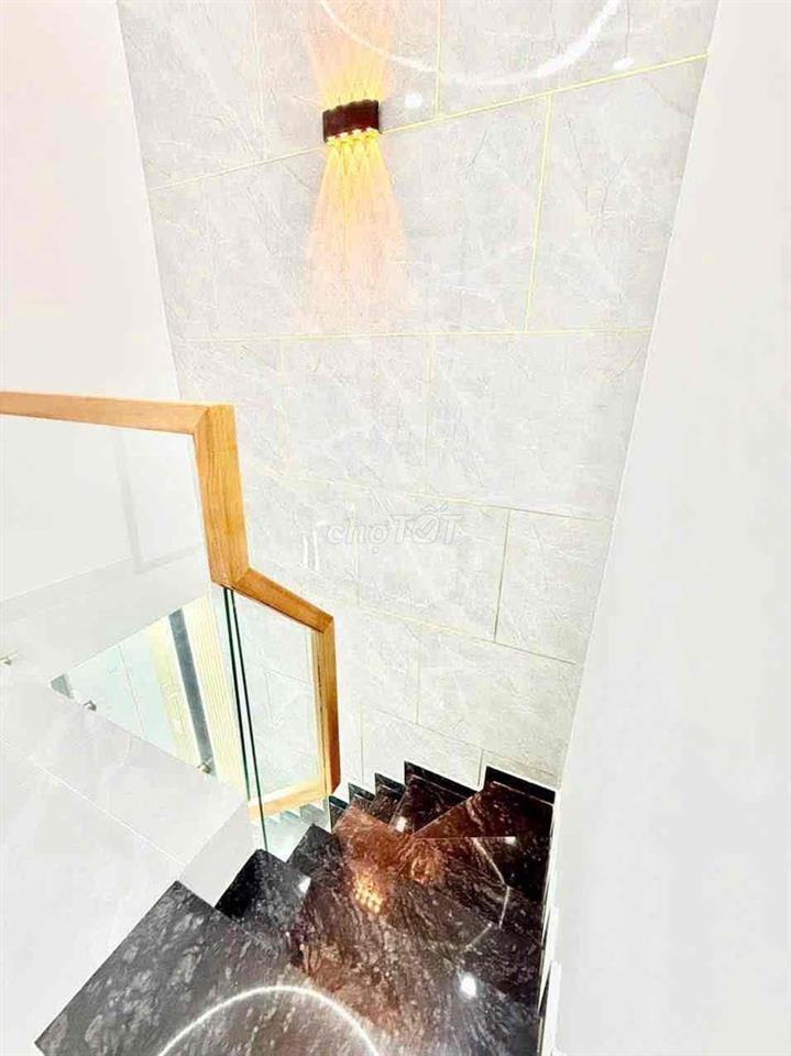 🔥 NHÀ 1 TRỆT 1 LẦU ĐÔNG THẠNH – GẦN CHỢ THỚI TỨ