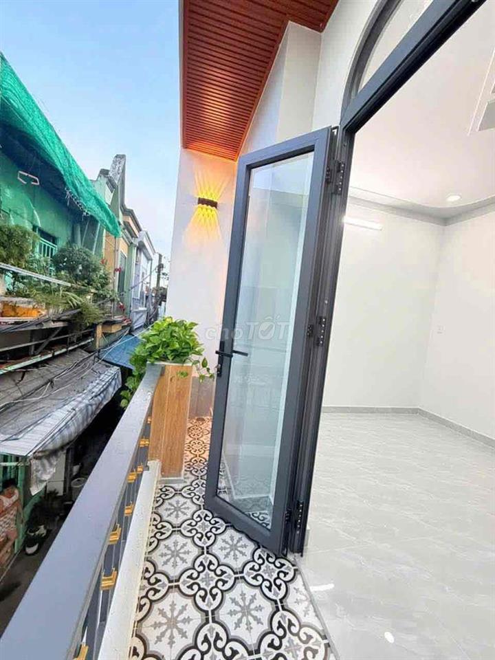 🔥 NHÀ 1 TRỆT 1 LẦU ĐÔNG THẠNH – GẦN CHỢ THỚI TỨ