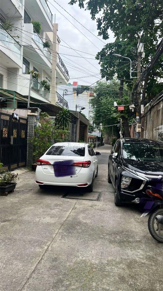 Nhà 1/ Phan Văn Hớn Vô Xíu, Đường Xe Hơi