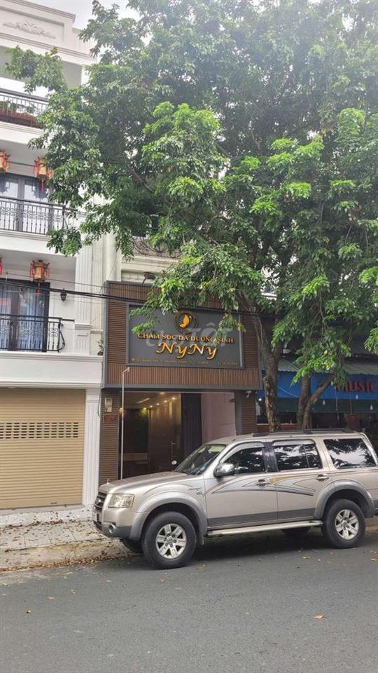 Nhà Đẹp Đối Diện Công Viên An Sương