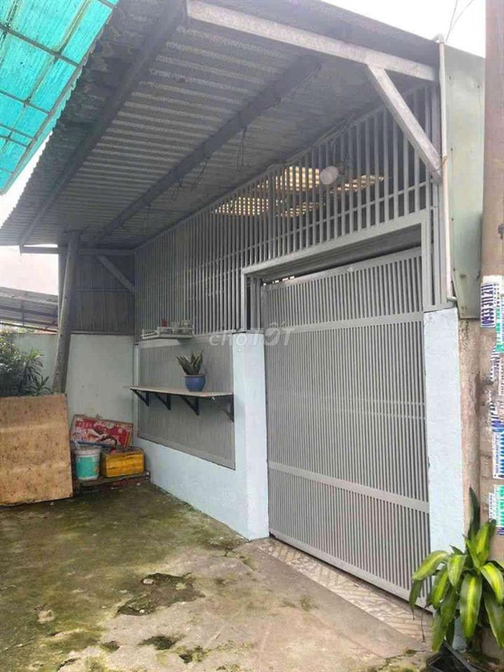 CHỦ NGỘP BANK , CẦN BÁN CĂN NHÀ CẤP 4 , HÓC MÔN . 100M2 , 2.7 TỶ TL . 