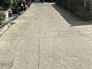 CHỦ NGỘP BANK , CẦN BÁN CĂN NHÀ CẤP 4 , HÓC MÔN . 100M2 , 2.7 TỶ TL . 