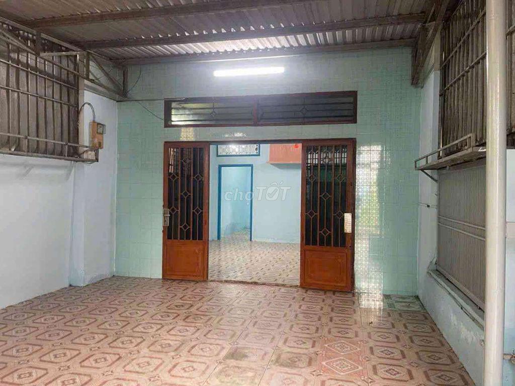 CHỦ NGỘP BANK , CẦN BÁN CĂN NHÀ CẤP 4 , HÓC MÔN . 100M2 , 2.7 TỶ TL . 