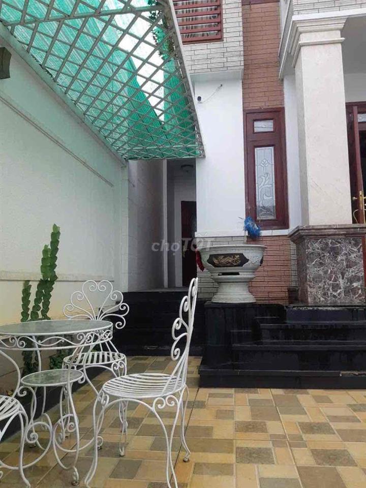 cho thuê biệt thự phan văn hớn Bà điển