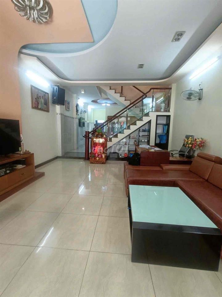 Cho thuê nhà gần Chợ Bà điểm
