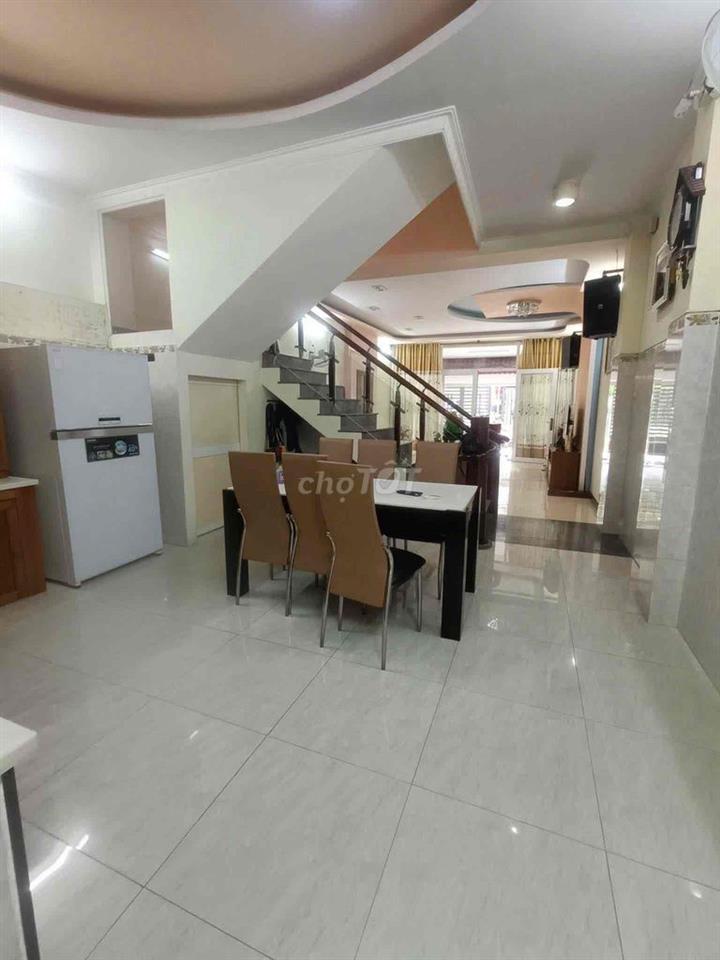 Cho thuê nhà gần Chợ Bà điểm