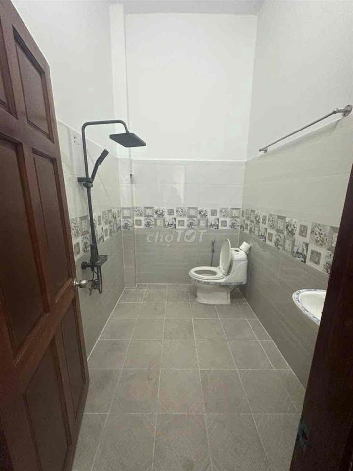 cho thuê nhà gần ngã tư bà điểm