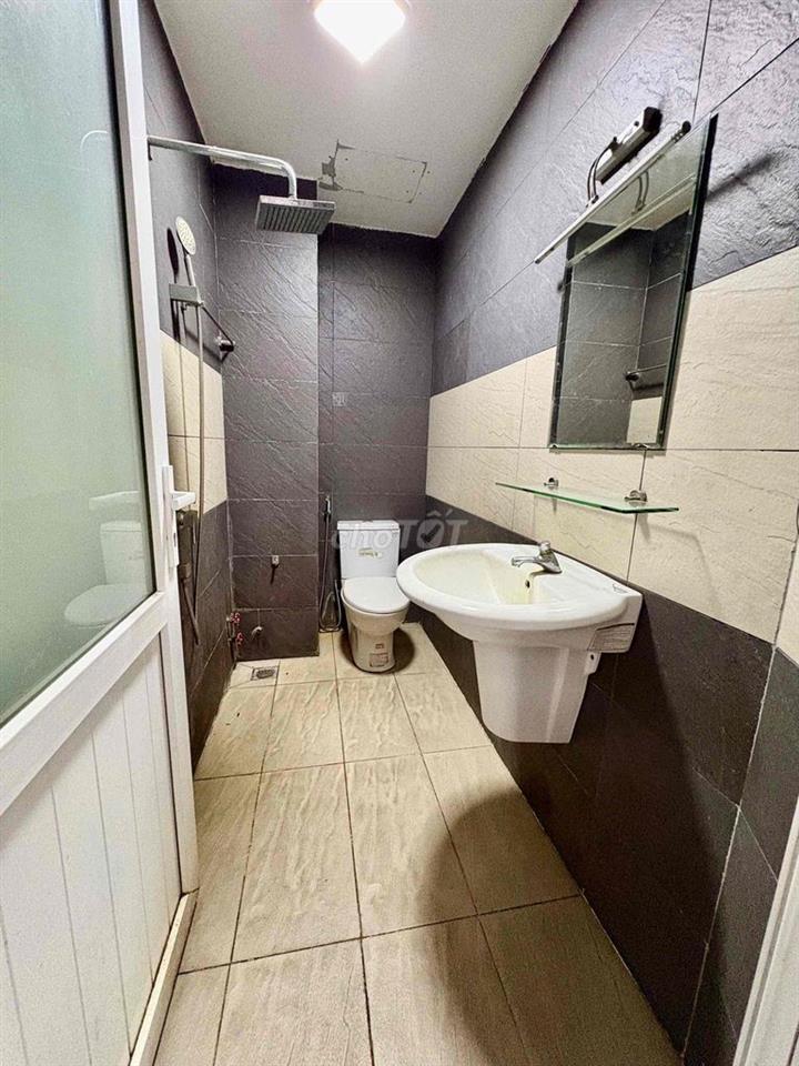 Cho thuê nhà Mt đường nhựa Bà điểm gần An sương