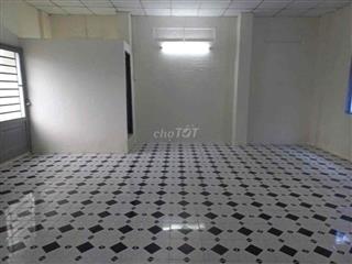 cho thuê kho xưởng sạch sẽ Bà điểm