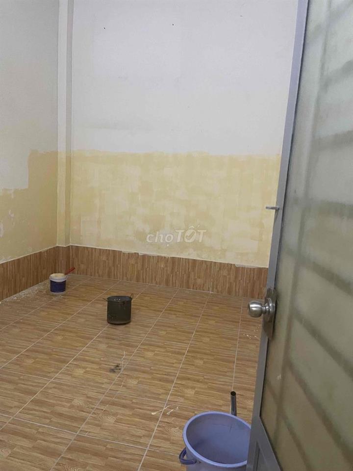 cho thuê nhà có sân rộng bà điểm