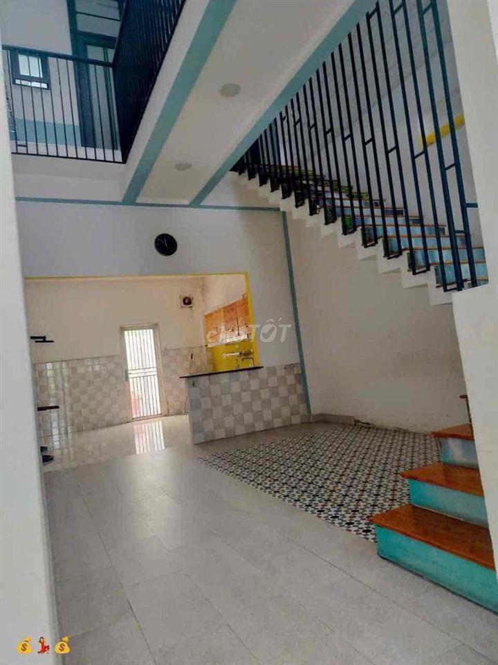 Nhà thuê KDC Hoàng Hải Bà Điểm Hóc Môn DT. 4.5x23m 2 lầu 3pn 3wc  Giá