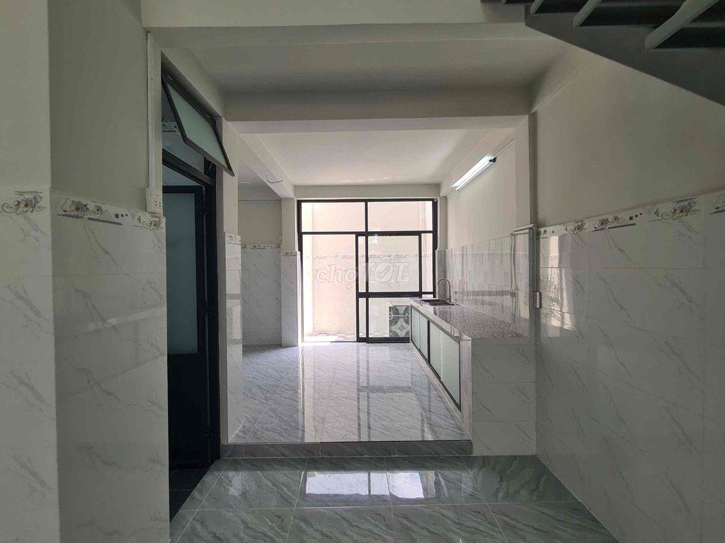 🏡Cho thuê nhà Bà điểm. Đường nhựa thông Dt 5,5x24 có gác 2wc