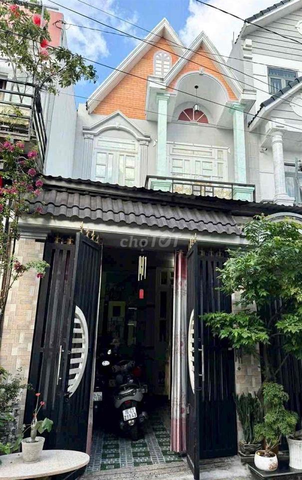 cho thuê nhà bà điểm - Diện tích: 5x16m - Kết cấu: trệt 1 lầu