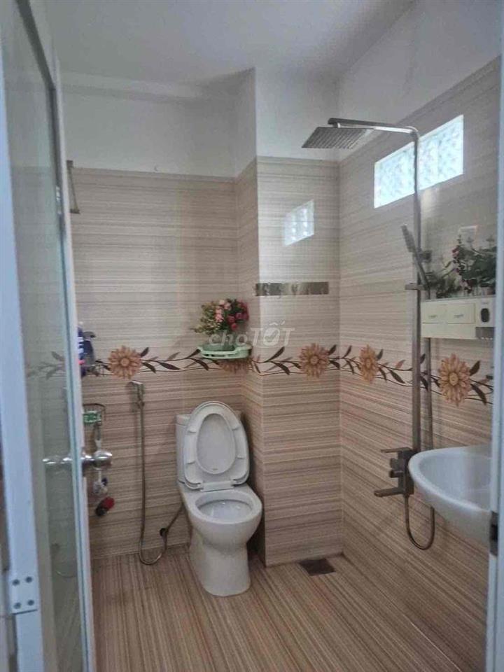 CHO THUÊ NHÀ FULL NỘI THẤT - BÀ ĐIỂM - HÓC MÔN Ngang 4m dài 15m trệt 2