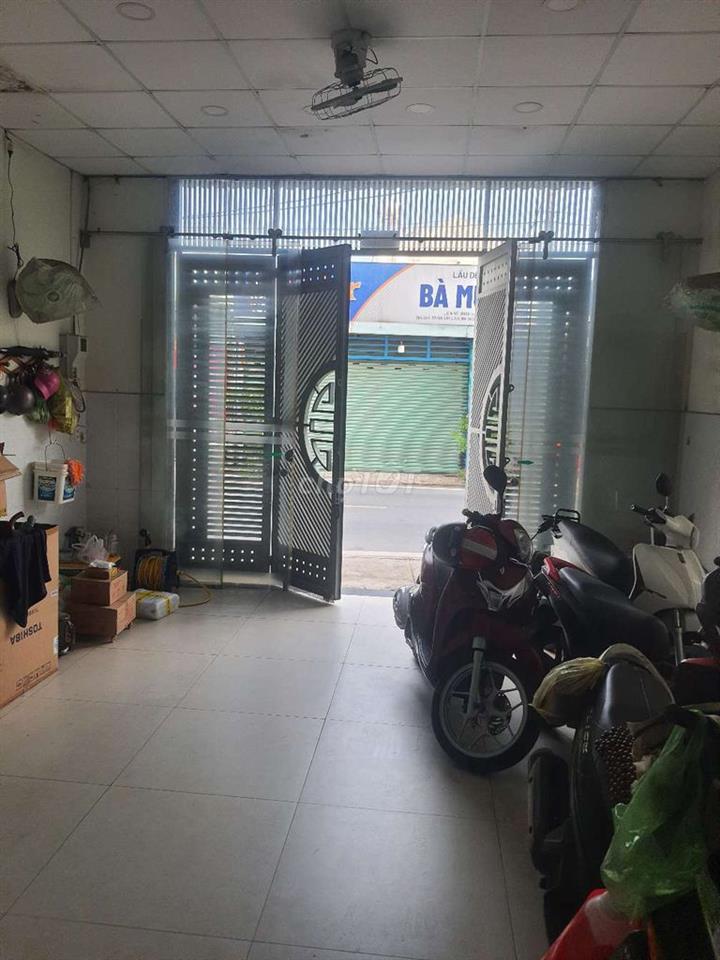 Bán nhà mặt tiền 3 lầu Bà Điểm _ HCM
