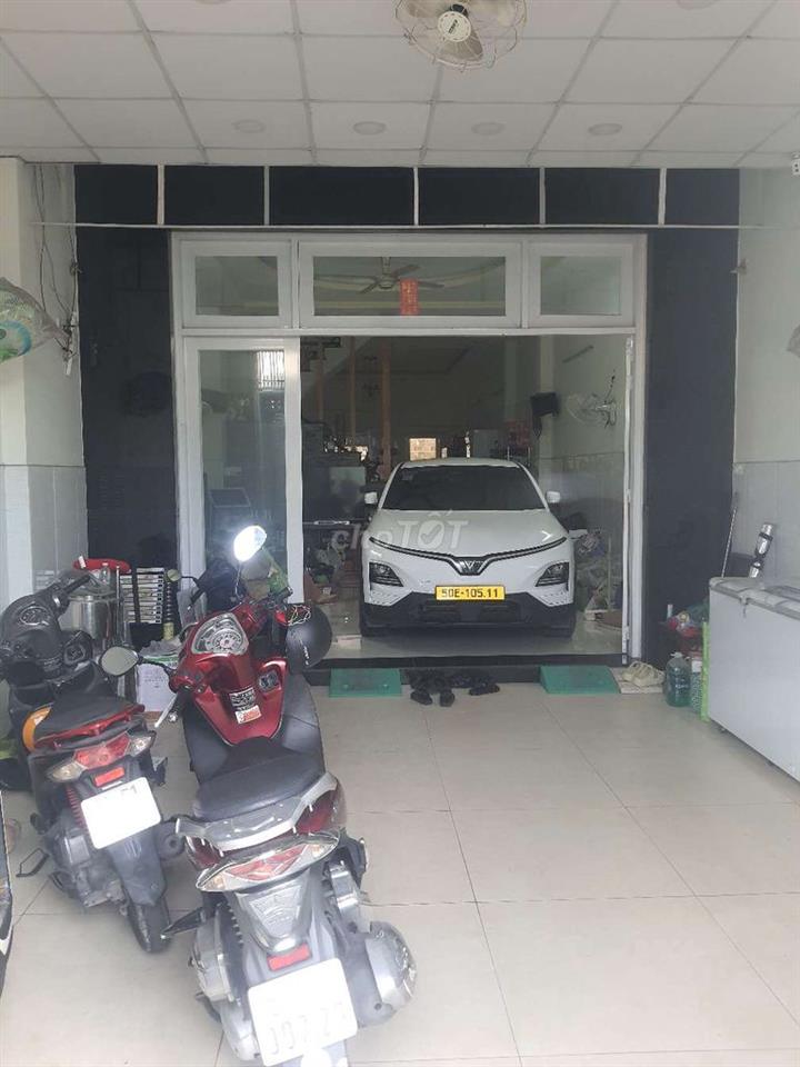 Bán nhà mặt tiền 3 lầu Bà Điểm _ HCM