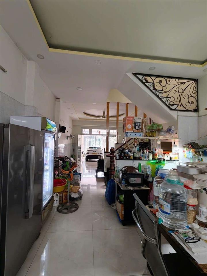 Bán nhà mặt tiền kinh doanh Bà Điểm HCM
