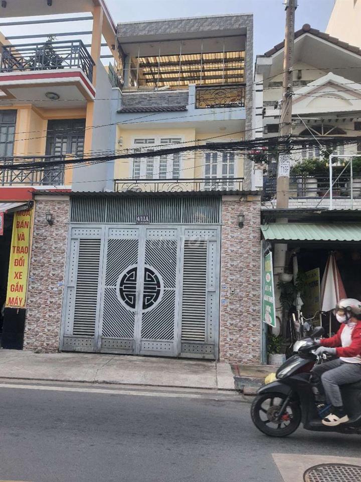 Bán nhà mặt tiền đường nhựa , 3 lầu 5x20m