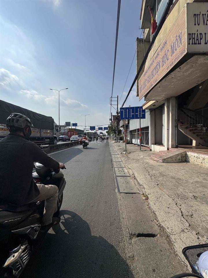 BÁN NHÀ MT QUỐC LỘ 22