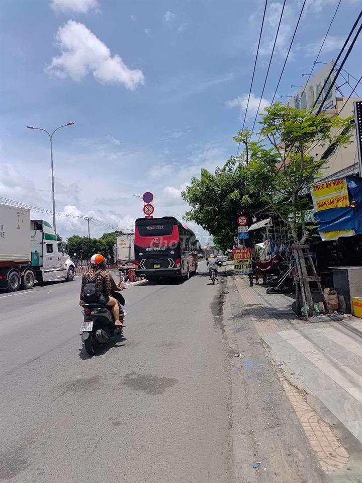 60M2, HẼM XE TẢI, NGAY QL1A, PHAN VĂN HỚN, BÀ ĐIỂM