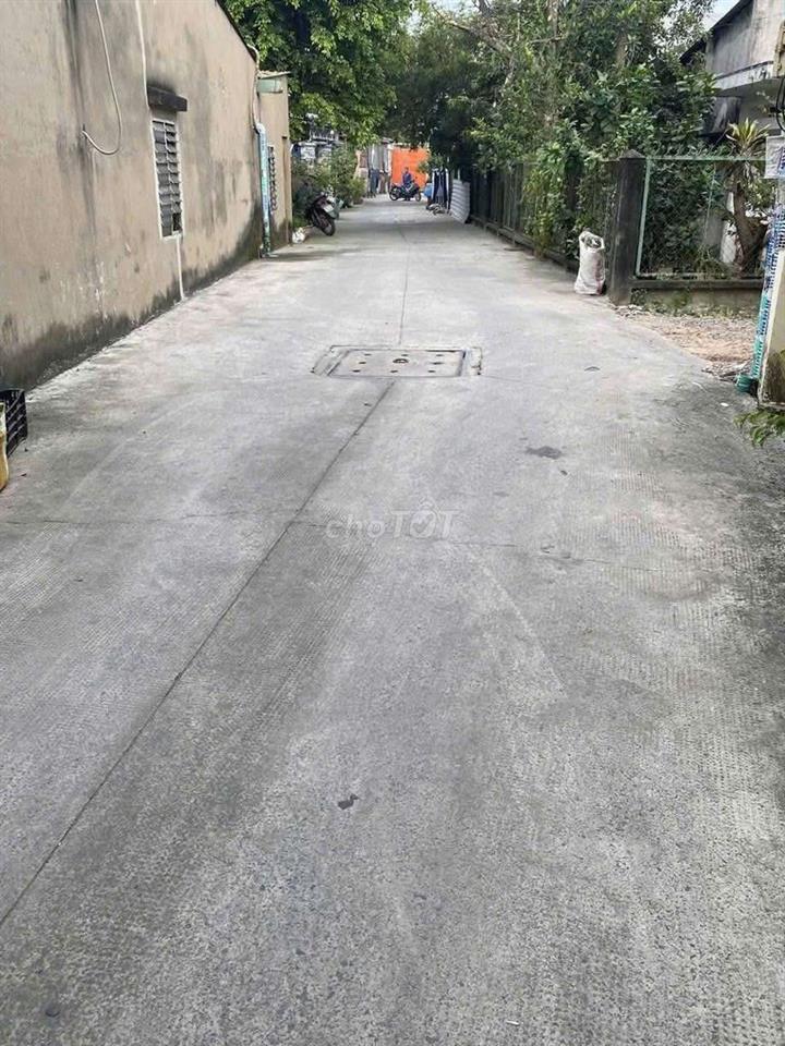 Nhà sổ hồng bề ngang rộng đường thông 