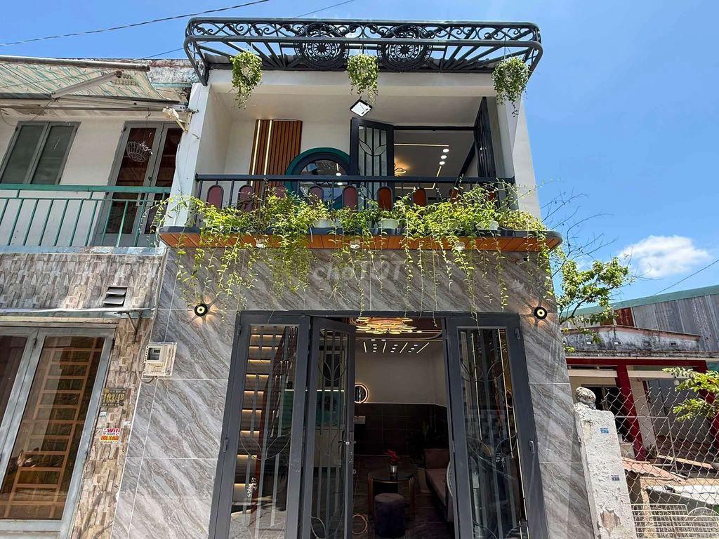 nhà mới hoàn thiện bà điểm 5