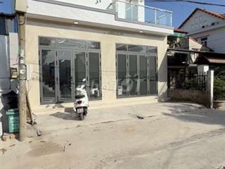 nhà sổ hồng mới xây 5 phòng ngủ  ngang 8