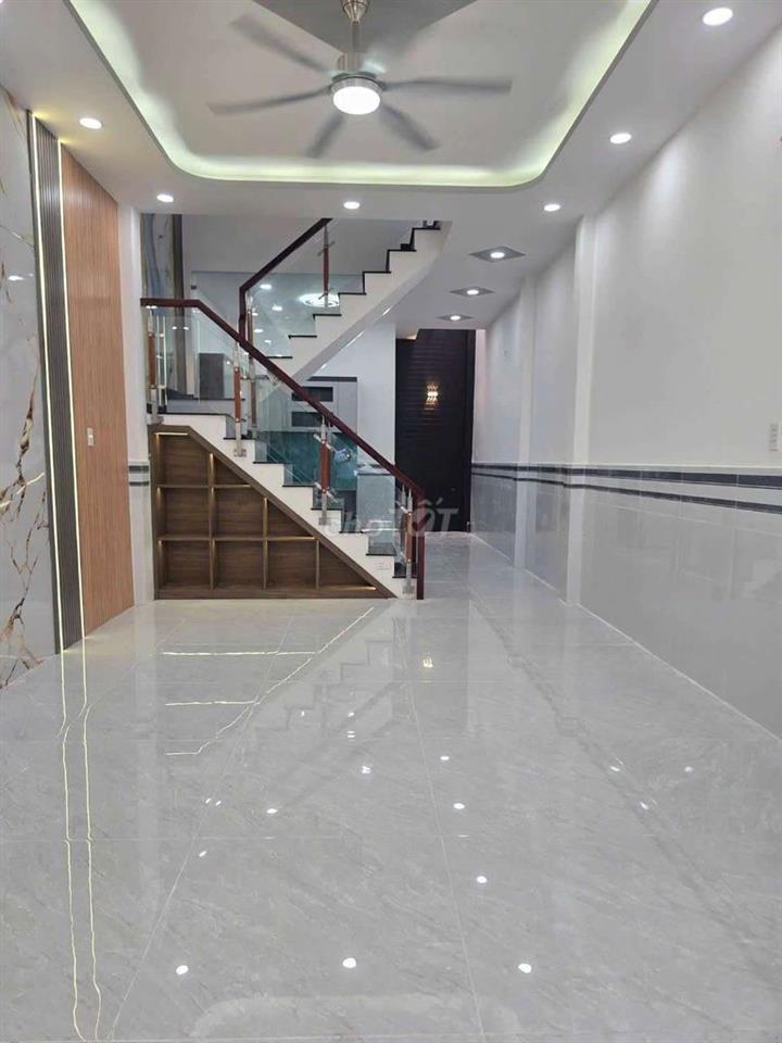 Nhạc mới hoàn thiện. sổ hông cầm tay