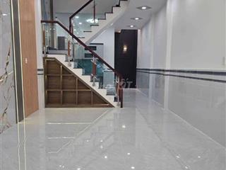 Nhạc mới hoàn thiện. sổ hông cầm tay
