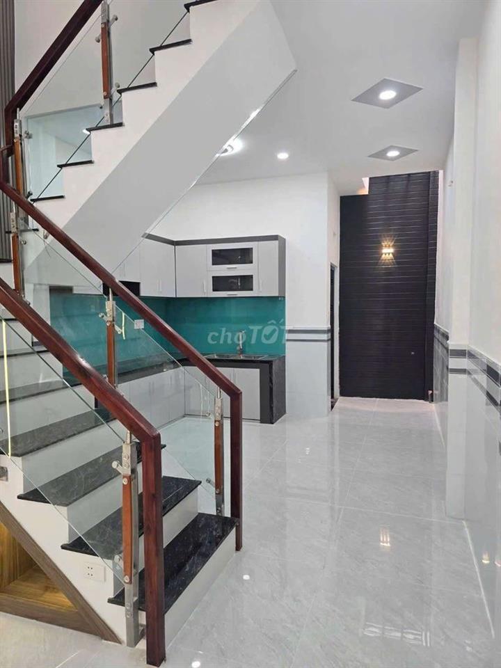 Nhạc mới hoàn thiện. sổ hông cầm tay
