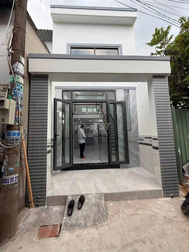 Nhà đúc mới sổ hồng khu dân cư snag tên