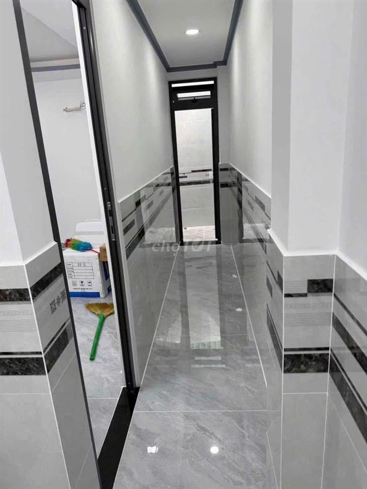 Nhà đúc mới sổ hồng khu dân cư snag tên