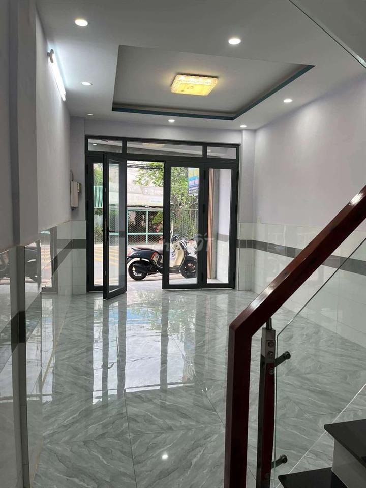 Mặt tiền Trịnhà Thị Miếng buôn bán