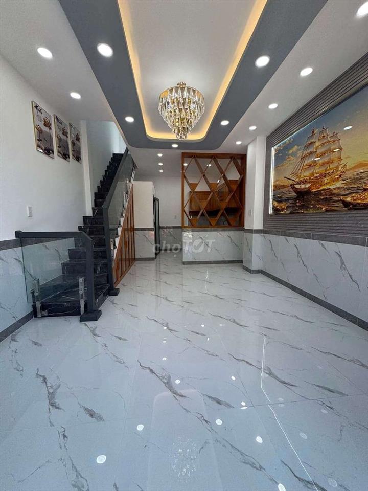 Nhà bà điểm mới hoàn thiện cao cấp sổ hồng