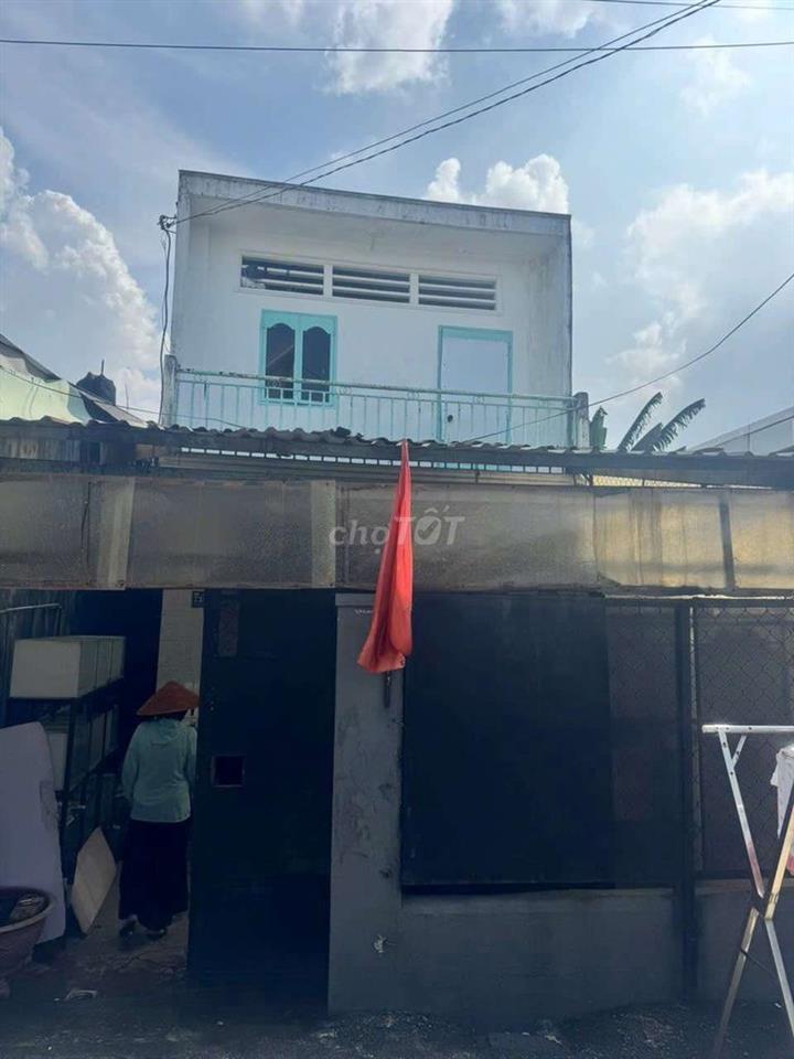 Nhà chính chủ có sổ đỏ đường xe tải