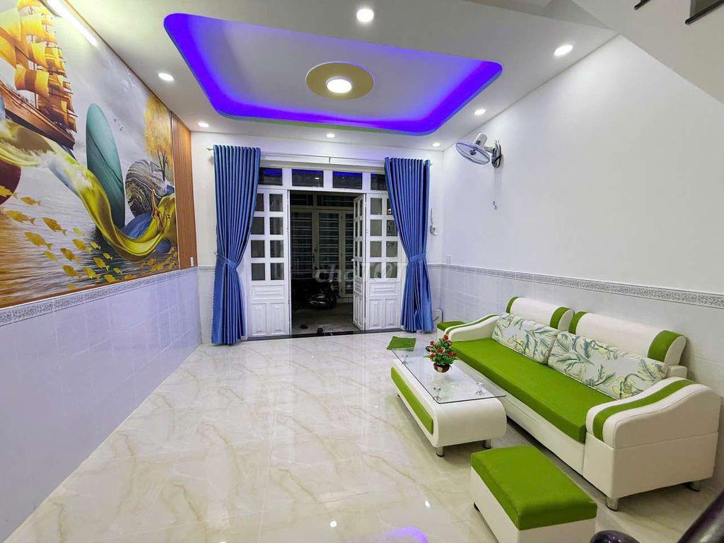 bà điểm nhà mới hoàn thiện khu trung tâm