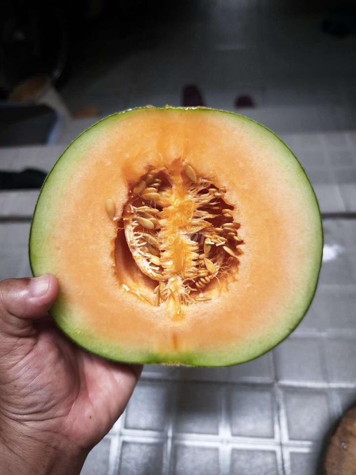 Mặt tiền  Lý Thị Nê ba điểm đông đúc