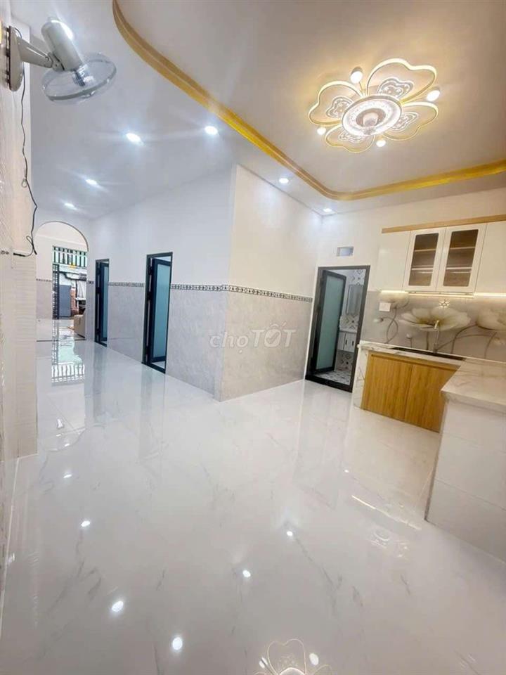 Nhà mới hiện đại ngày chợ đường thông