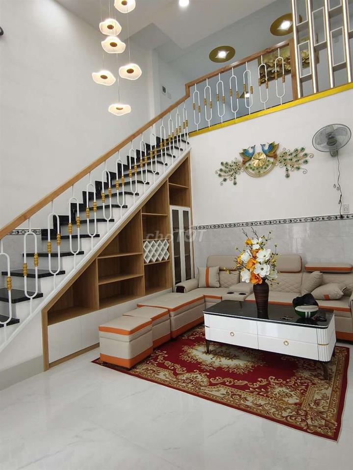 Nhà mới hiện đại ngày chợ đường thông