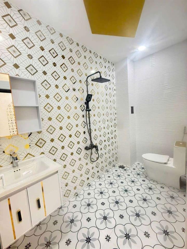 Nhà mới hiện đại ngày chợ đường thông
