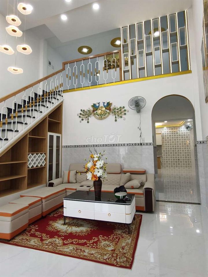 Nhà mới hiện đại ngày chợ đường thông
